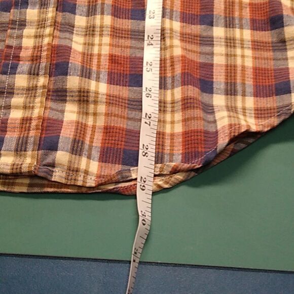 Levi's Cotton Men's LG Regular Fit Button down collared Blue and Red stripe - Picture 5 of 8